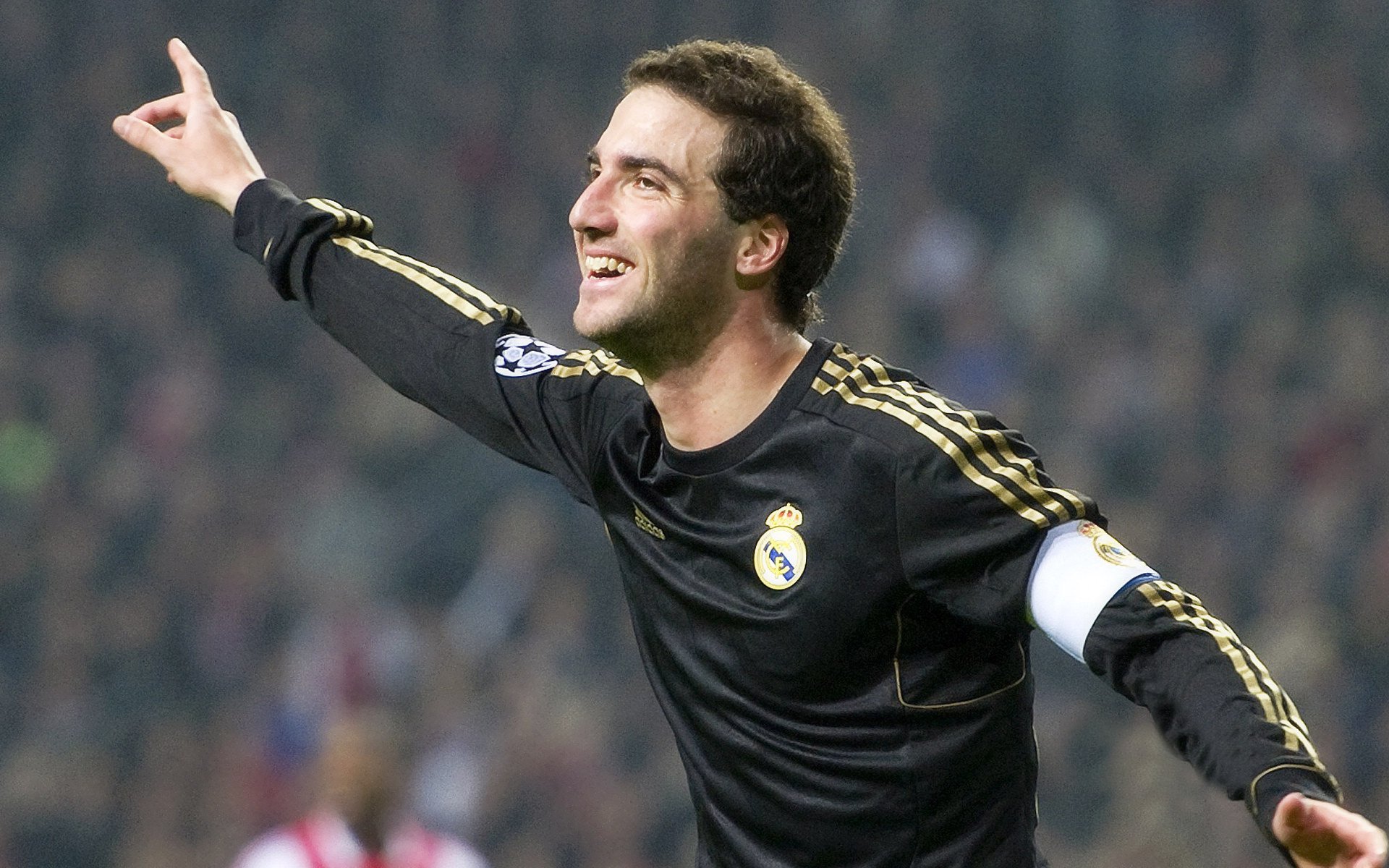 2026世界杯之夜，穆勒关键回合不手软，德意志战车的心脏，在沉默中轰鸣